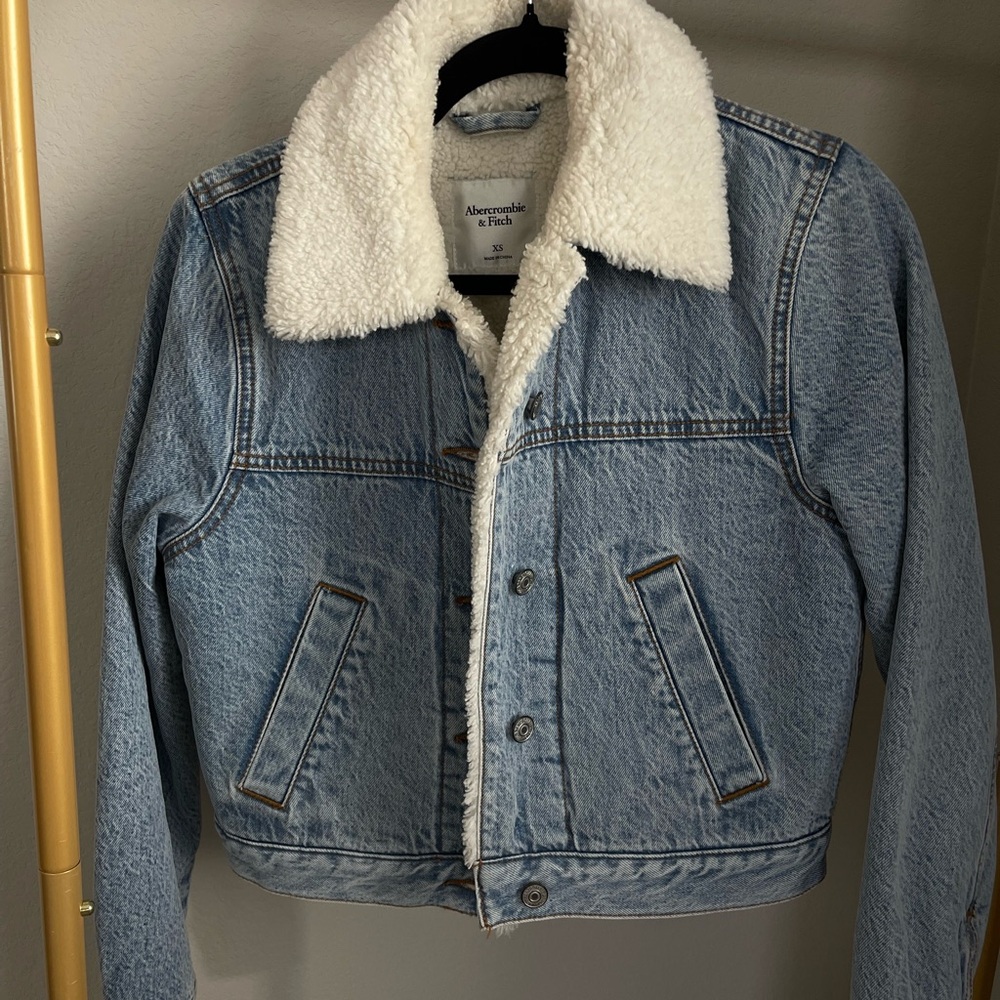 Abercrombie women’s Sherpa fur denim jacket